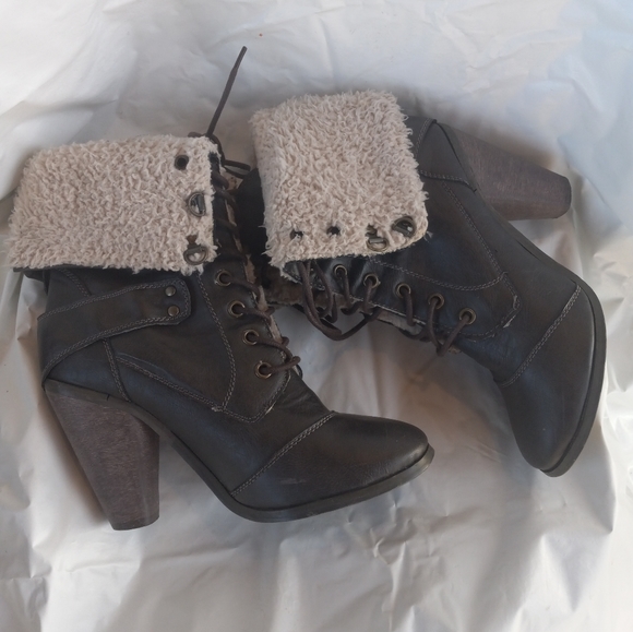 Bucco Women's Cold Weather Beige Lace-Up Faux Fur Heel Anckle Bootie Sz 9 - Picture 9 of 14